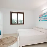 White House - Con Jacuzzi E Posto Auto Βίλα Οτράντο