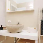 Βίλα White House - Con Jacuzzi E Posto Auto *