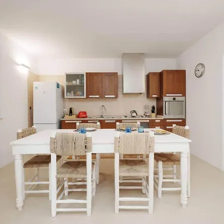 Βίλα White House - Con Jacuzzi E Posto Auto