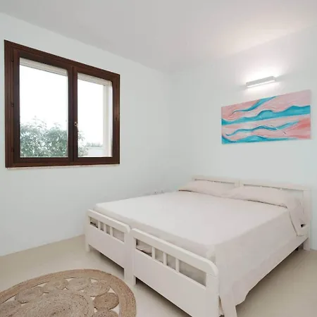 Villa White House - Con Jacuzzi E Posto Auto