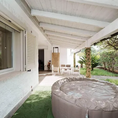 White House - Con Jacuzzi E Posto Auto * Otranto