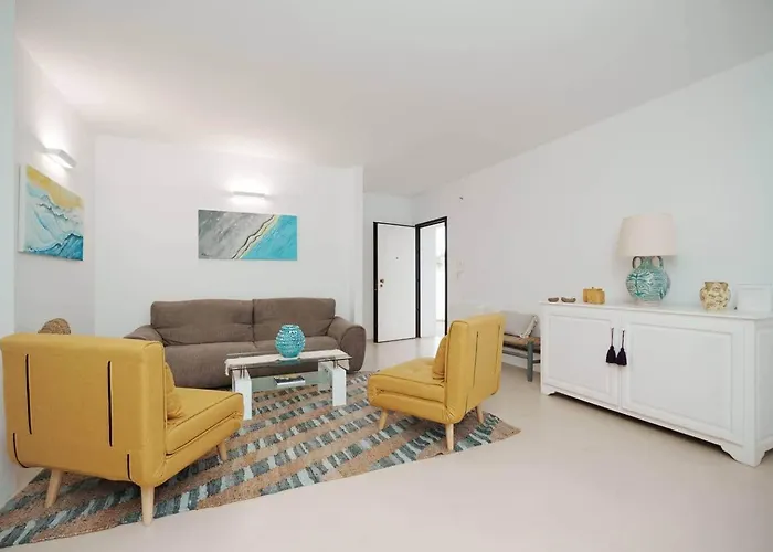 White House - Con Jacuzzi E Posto Auto Βίλα Οτράντο