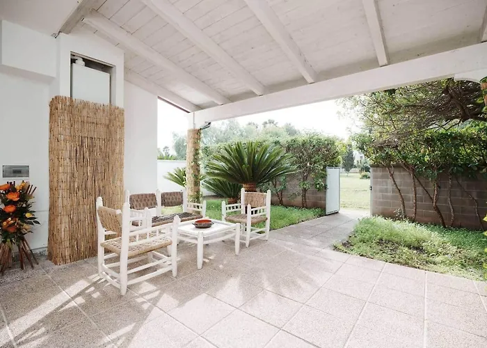 White House - Con Jacuzzi E Posto Auto Βίλα Οτράντο